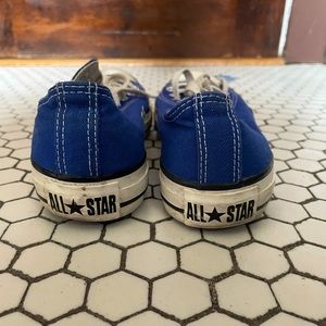 Size 7 Blue Converse